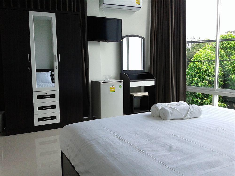 But Different Phuket Boutique Hotel Nai Harn Exteriér fotografie