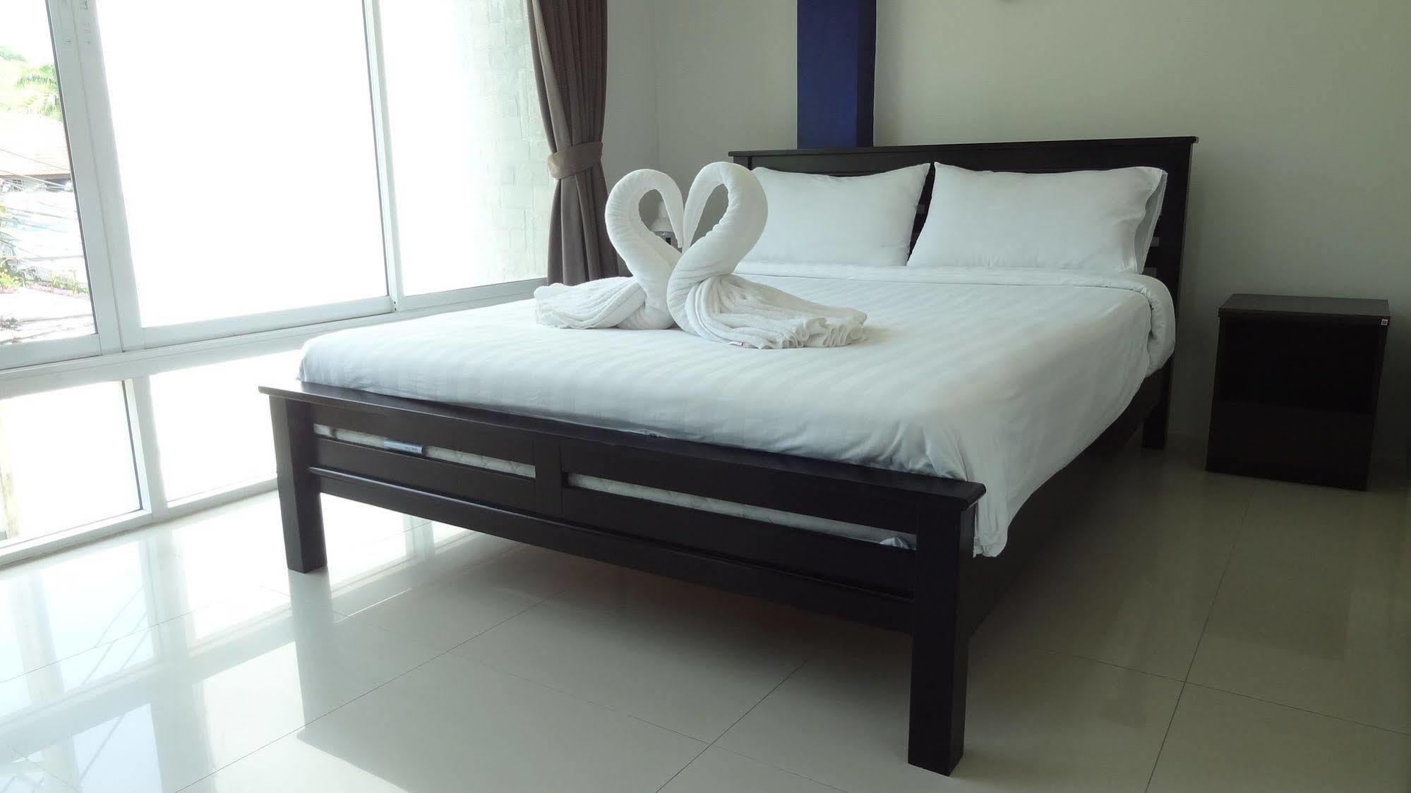 But Different Phuket Boutique Hotel Nai Harn Exteriér fotografie
