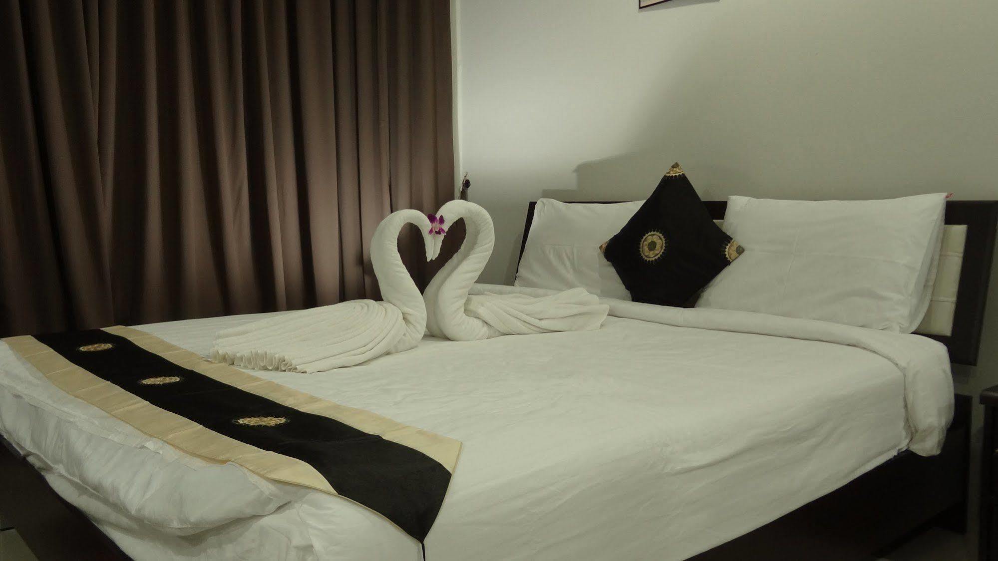 But Different Phuket Boutique Hotel Nai Harn Exteriér fotografie