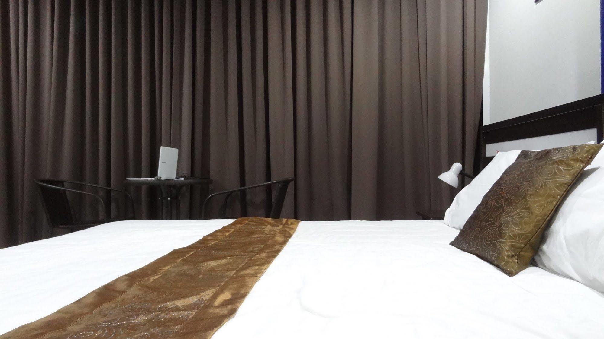 But Different Phuket Boutique Hotel Nai Harn Exteriér fotografie